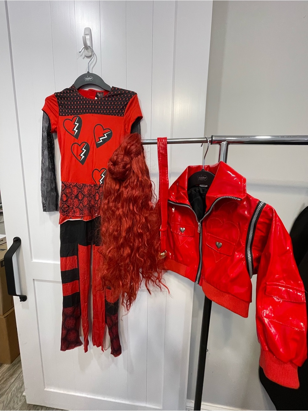 Disney Red Heartbreaker Costume Set with Wig and Shiny Jacket Descendants size M